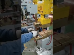 Het lassen van de M8-noot van de vaste pleklassen